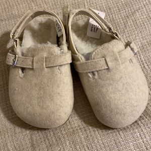 GAP Toddler Clogs NWT